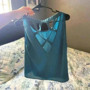 BCBG generation aqua tank top with pattern in the back